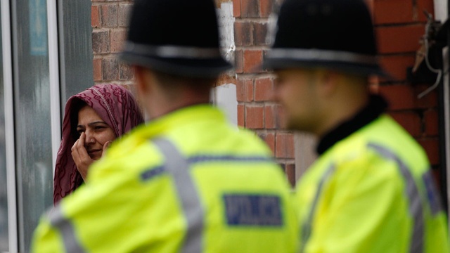 В британской мечети прихожанин устроил кровавую поножовщину