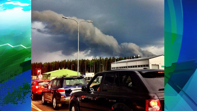 На границе России и Финляндии образовался затор из сотни машин