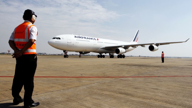Из самолета Air France загадочным образом выпал человек