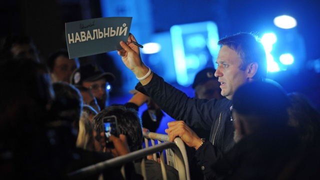 Навальный отменил свой митинг 14 сентября, уступив место другим