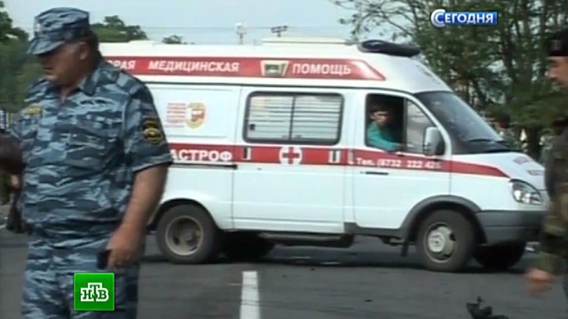 Прицеп оторвался от грузовика в Москве и протаранил остановку с людьми