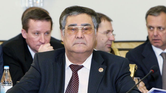 Губернатор Аман Тулеев через суд потребовал от Жириновского денег
