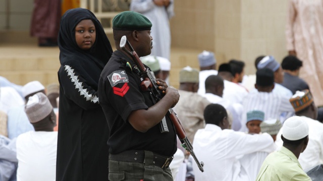 Полиция отпустила задержанных погромщиков посольства Нигерии 