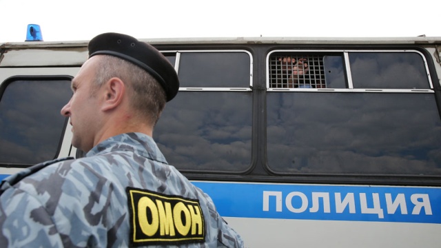 На московском заводе задержали 100 нелегалов