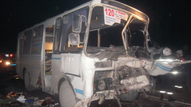 Под Новосибирском в ДТП угодил автобус: погибли трое 