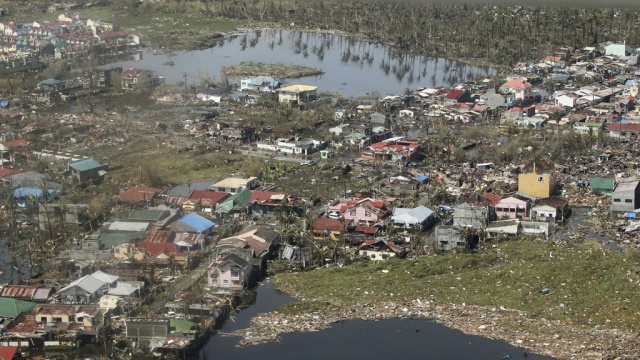 После тайфуна без крова остались около 630 тысяч филиппинцев