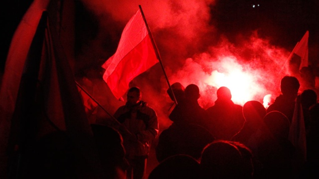 Польские националисты надебоширили в Варшаве на 30 тысяч евро