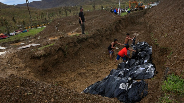 Тайфун-убийца на Филиппинах унес жизни почти 4,5 тыс. человек