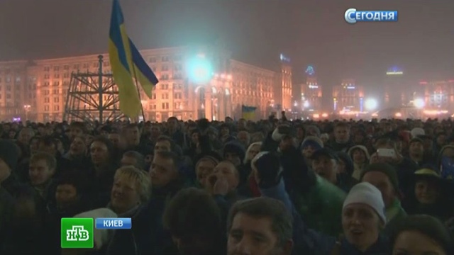 Киев замер в ожидании новых столкновений милиции и сторонников ЕС