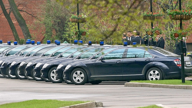 ЛДПР внесла в Думу инициативу Навального о цене автомобилей для чиновников