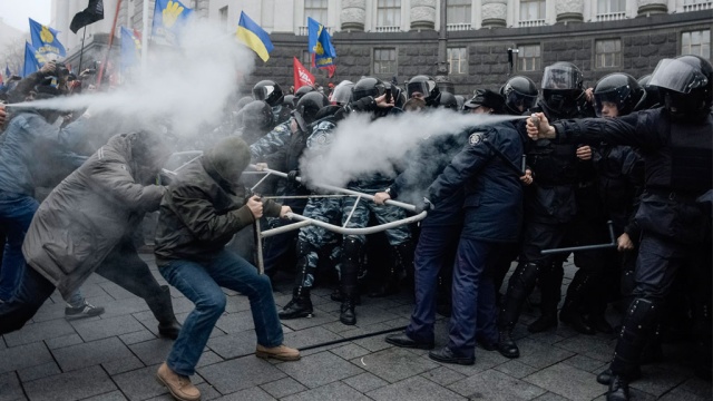 МВД Украины: на улицы Киева на евромитинги вышли 50 тысяч человек