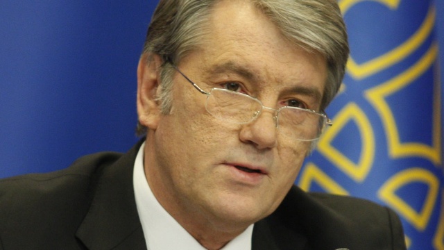 Ющенко призвал ЕС спасти Украину от 