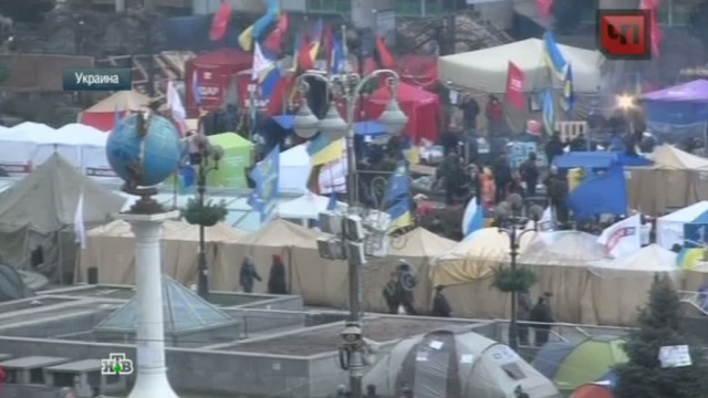 На Майдане схватили двух вооруженных оппозиционеров
