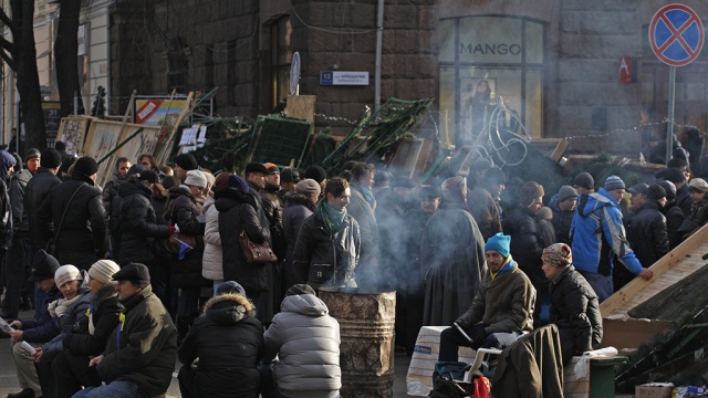 Киевская милиция устанавливает личность умершего у Майдана мужчины