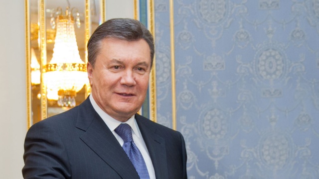 Янукович призвал святых отцов и все политические силы прийти на переговоры