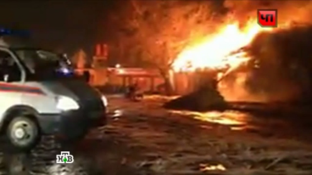 Мощный пожар произошел на рынке в Брянске