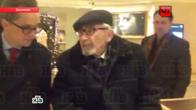 Отец Ходорковского приехал в отель к сыну: видео