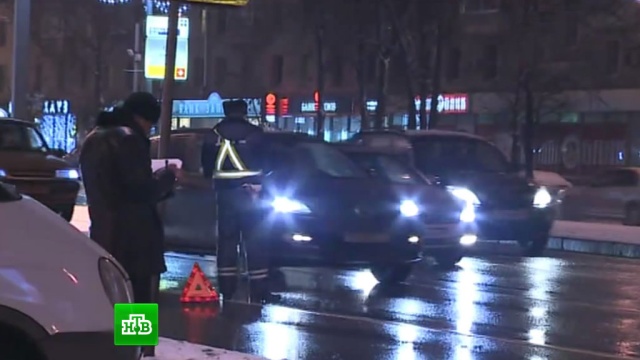 В Москве полицейский насмерть сбил пешехода на 