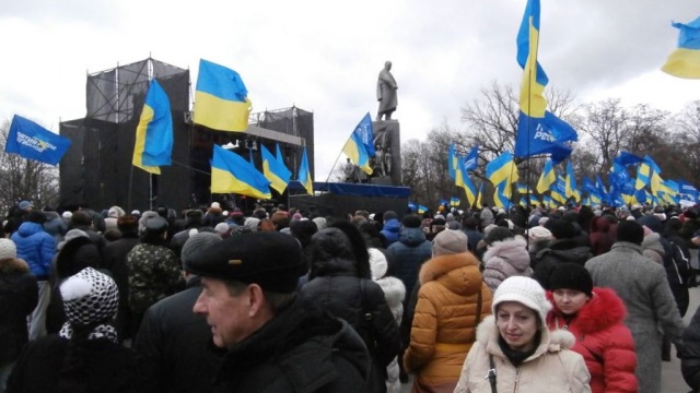 Враги евромайданщиков чуть не сорвали оппозиционный форум в Харькове 