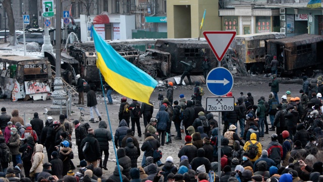 Власти Крыма просят Януковича навести порядок 