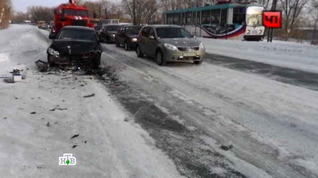 В Оренбургской области произошло ДТП с тремя легковушками