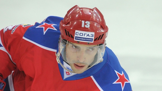 Тренерский штаб начал подыскивать замену хоккеисту Дацюку на Олимпиаде
