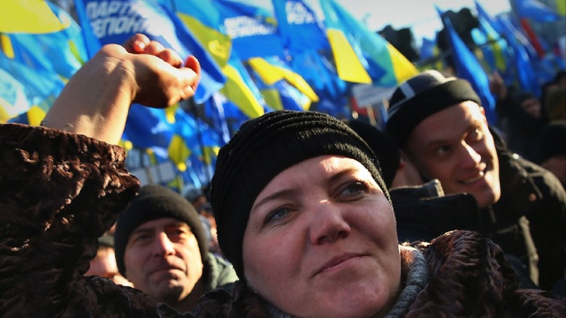 В Мариинском парке Киева проходит митинг сторонников власти 