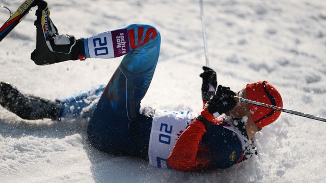 Падения и сломанные лыжи: родная лыжня подвела россиян