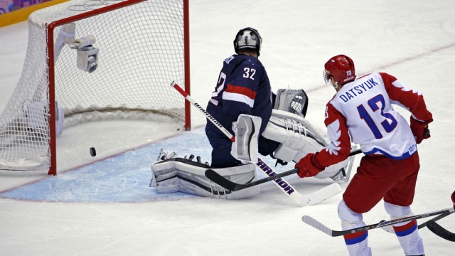 Российские хоккеисты проиграли сборной США в серии буллитов
