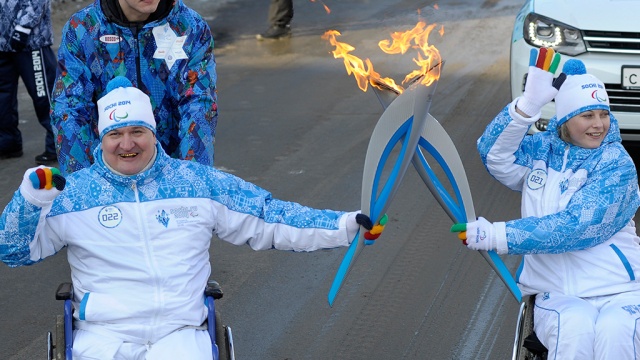 Паралимпийский факел начал путешествие по Москве
