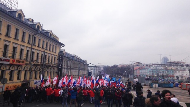 Севастопольцы приветствовали овациями решение парламента о вхождении в РФ