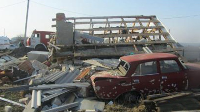 В Белгородской области взорвался дом, из-под завалов достают женщину