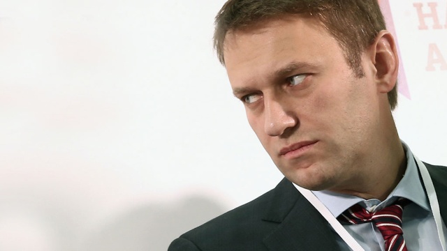 Дело о клевете: Навального признали виновным и оштрафовали на 300 тысяч