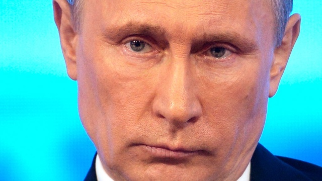 Путин: кидавшие яйца в одесских ветеранов — подонки
