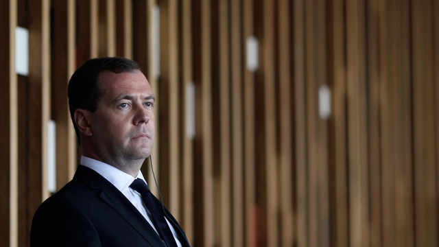 Медведев отказался гарантировать целостность Украины