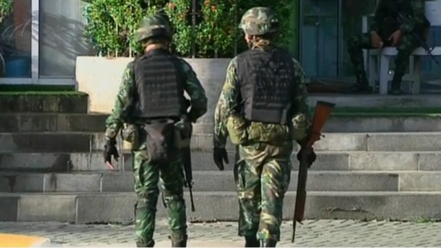 Армия призвала Таиланд не паниковать из-за введения военного положения