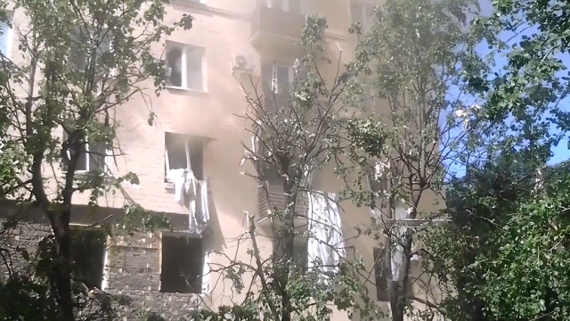 Дом на Кутузовском треснул от взрыва