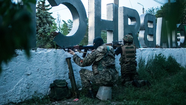 Украинские военные возобновили артиллерийский обстрел Славянска