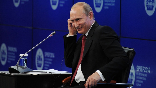 Facebook и Twitter в России не закроются, заверил президент Путин