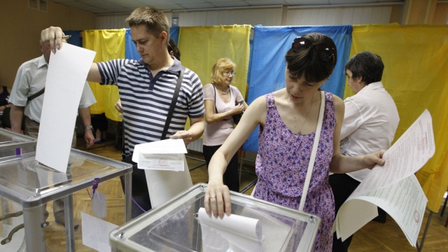 ЦИК Украины объявил президентские выборы состоявшимися