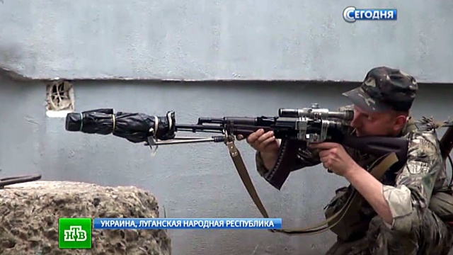 Получасовые переговоры завершились провалом: под Луганском снова стреляют 