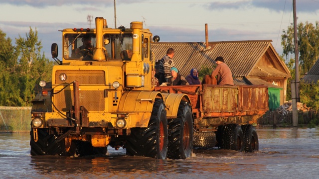 Алтай подсчитывает потери от разрушительного наводнения