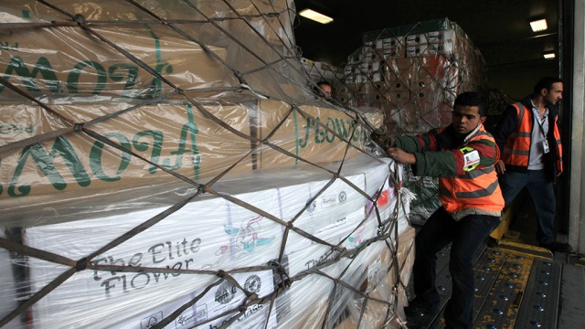 Колумбийцы пытались отправить в Россию 38 кг кокаина в цветах