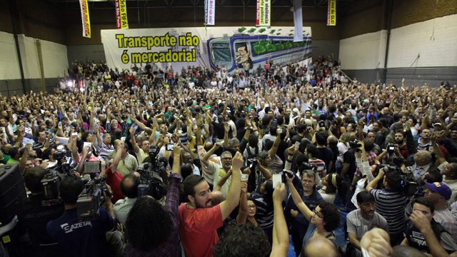Забастовщики разблокировали метро в Сан-Паулу до следующих переговоров