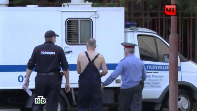В Хабаровске двухлетний мальчик впал в кому после избиения ведром