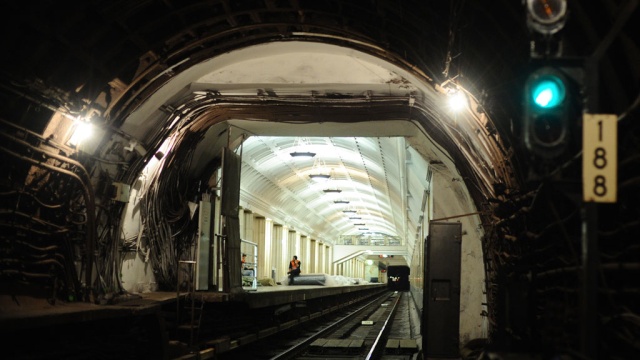 В Москве за прогулки по тоннелям метро введут штраф в тысячу рублей