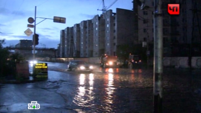 Улицы столицы Якутии скрылись под водой 