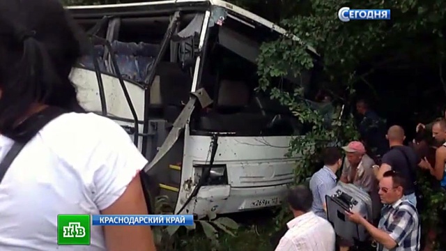 Два крупных ДТП на Кубани: водители-лихачи чуть не погубили детей в горах