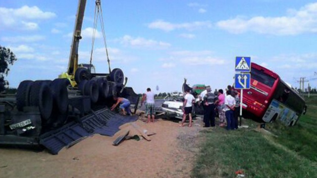 Лихач устроил ДТП с шестью автомобилями на Кубани, есть жертвы