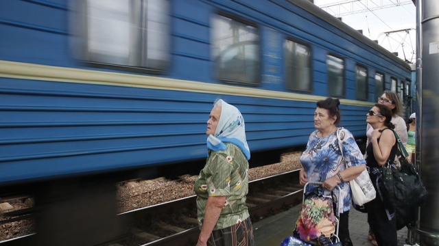 Украинские артиллеристы нарушили работу Донецкой железной дороги 